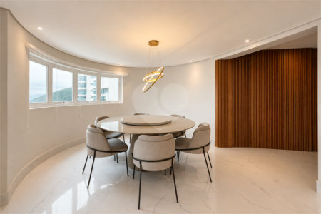 Apartamento à venda com 5 suítes em Parque Enseada, Guarujá, SP