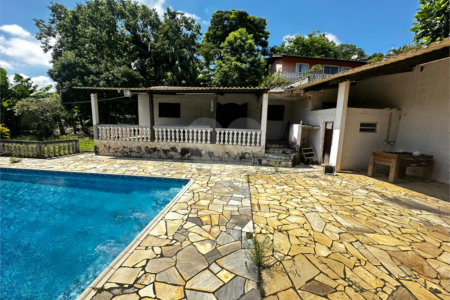 Chácara à venda com 3 quartos em Chácara Sete Cruzes, Suzano, SP