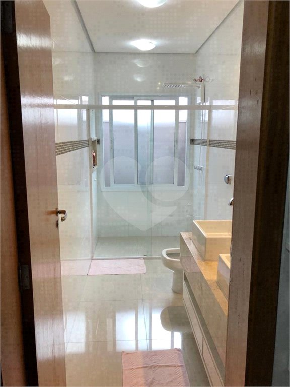 Casa à venda com 3 quartos, sendo 1 suíte, no condomínio Golden Park, Sorocaba - SP