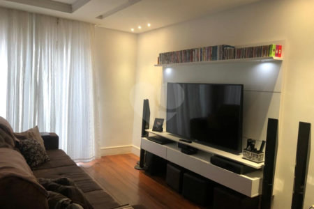 Casa à venda com 4 quartos, sendo 2 suítes, no condomínio Sunríse, São Paulo - SP