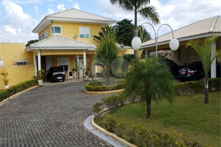 Casa à venda com 4 suítes no condomínio Aldeia da Serrinha, Sorocaba - SP