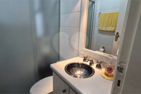 Apartamento à venda com 3 quartos, sendo 1 suíte, em Vila Mangalot, São Paulo, SP
