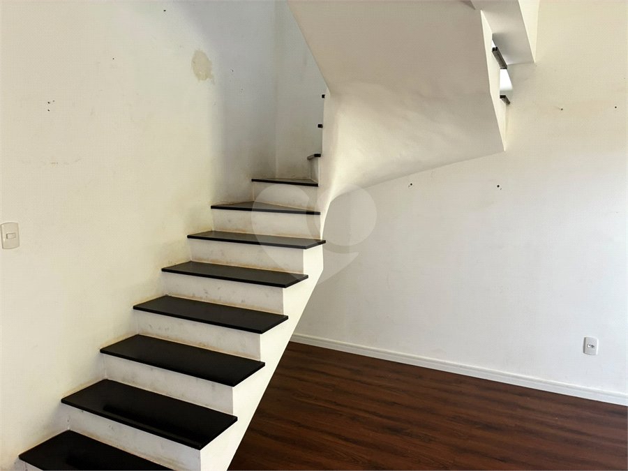 Casa para alugar com 3 quartos, sendo 1 suíte,  no condomínio Bella Roma, São Roque - SP