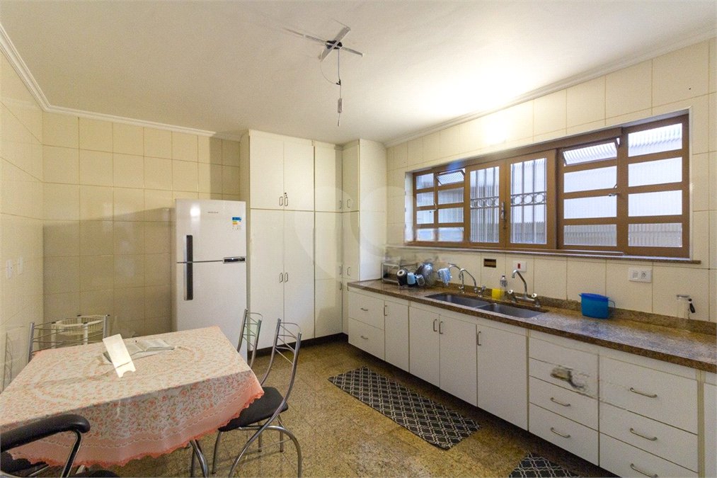 Casa à venda ou para alugar com 3 suítes em Sumaré, São Paulo, SP