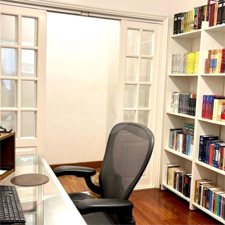 Apartamento à venda com 4 quartos, sendo 3 suítes,  em Vila Mariana, São Paulo, SP