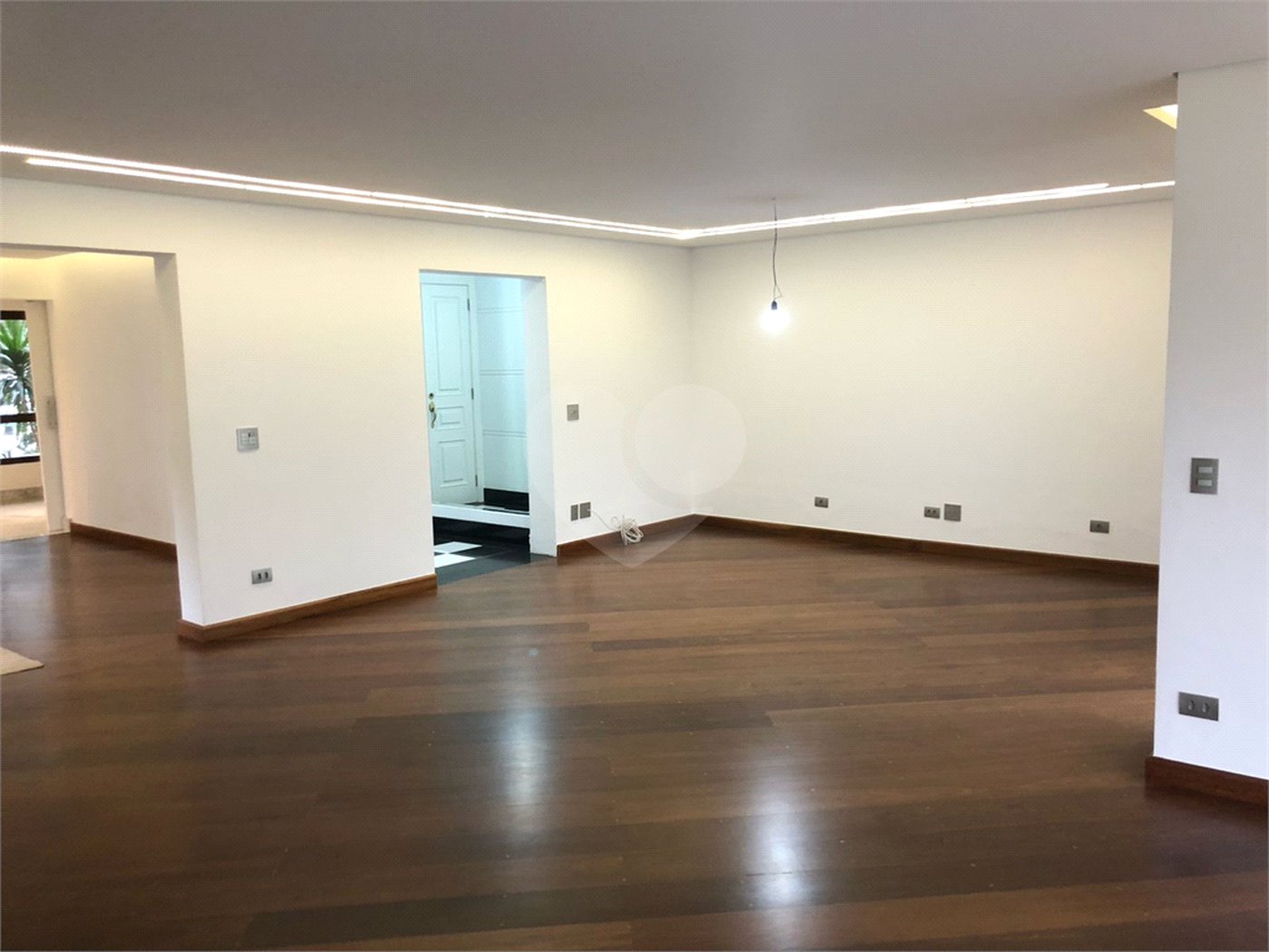 Apartamento à venda com 4 suítes em Vila Suzana, São Paulo, SP