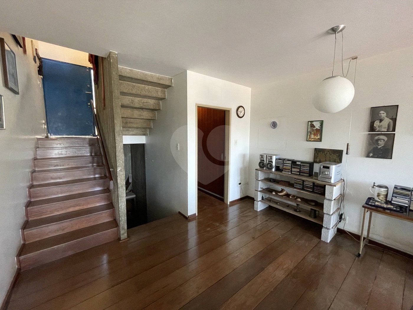 Casa à venda com 4 quartos, sendo 1 suíte,  em Pacaembu, São Paulo, SP