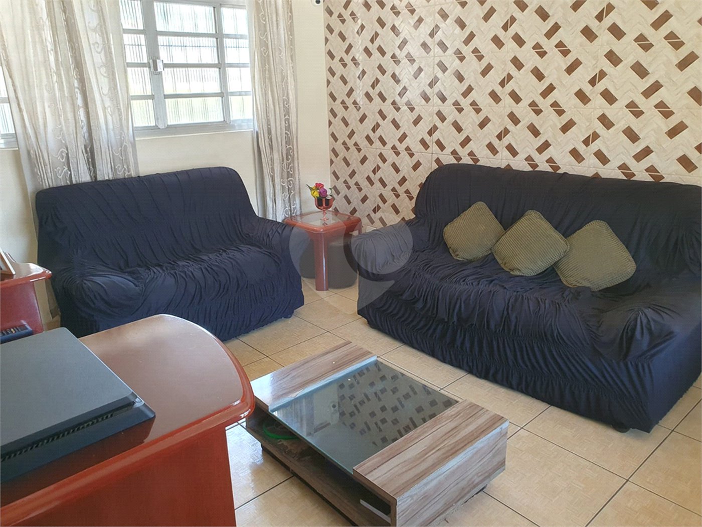 Casa Térrea à venda com 3 quartos, sendo 1 suíte, no Centro, Poá, SP
