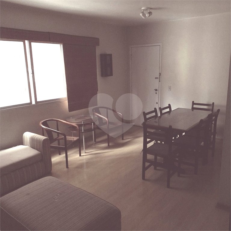 Apartamento à venda com 3 quartos, sendo 1 suíte,  em Pinheiros, São Paulo, SP