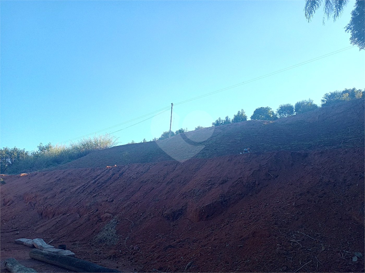 Terreno à venda no condomínio Bosque da Represa, Nazaré Paulista - SP