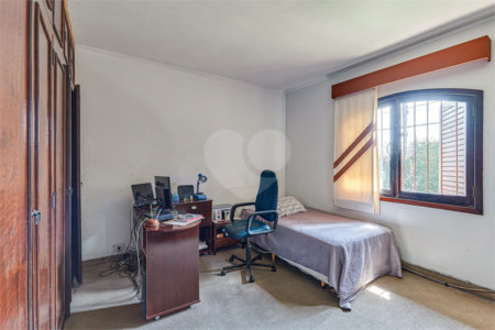Casa Térrea à venda com 4 quartos, sendo 1 suíte,  em Jardim Prudência, São Paulo, SP