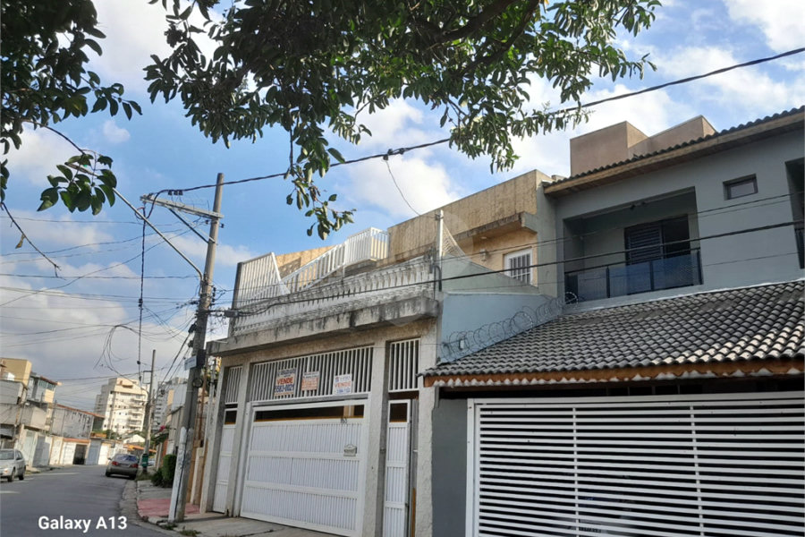 Sobrado à venda com 3 quartos, sendo 1 suíte,  em Saúde, São Paulo, SP