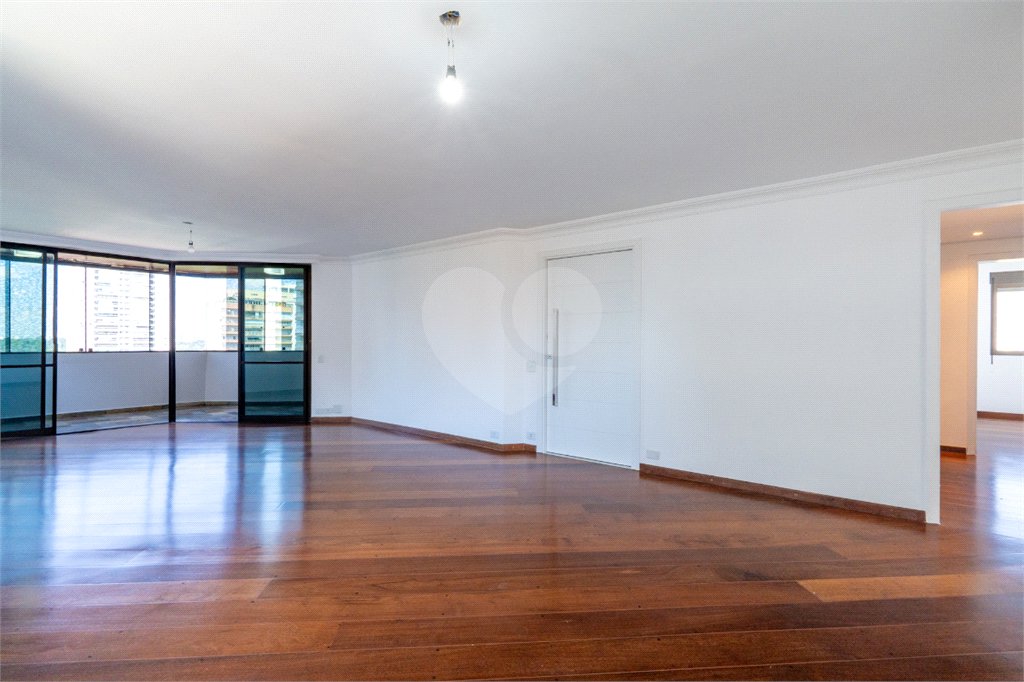 Apartamento à venda com 4 quartos, sendo 3 suítes, em Campo Belo, São Paulo, SP