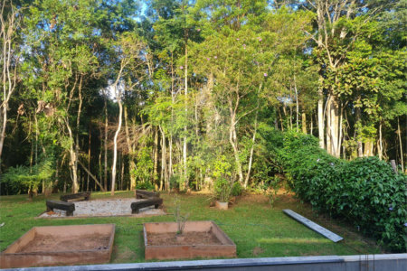 Terreno à venda com 4 suítes no condomínio Granja Anita, Mogi das Cruzes - SP