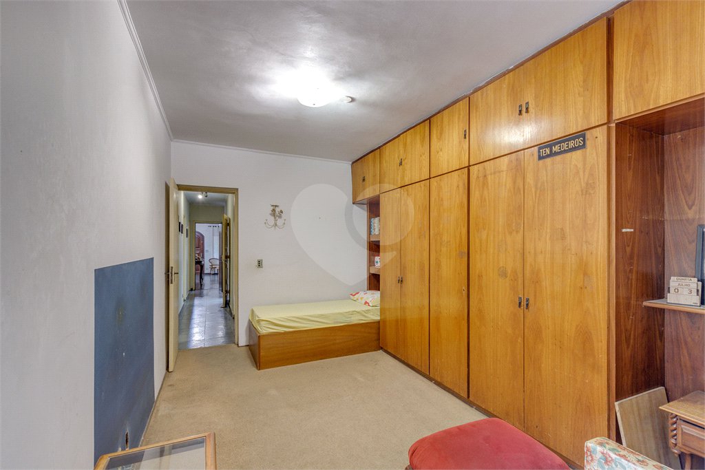 Casa à venda com 4 quartos, sendo 3 suítes,  em Alto da Boa Vista, São Paulo, SP