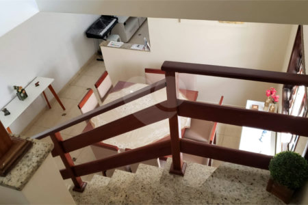 Sobrado à venda com 3 quartos, sendo 1 suíte, em Jardim Sul, São José dos Campos, SP