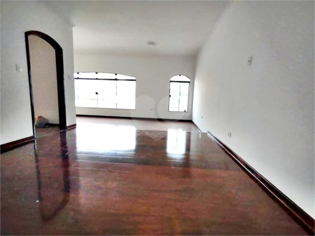 Sobrado à venda ou para alugar com 5 quartos, sendo 3 suítes,  em Jardim França, São Paulo, SP