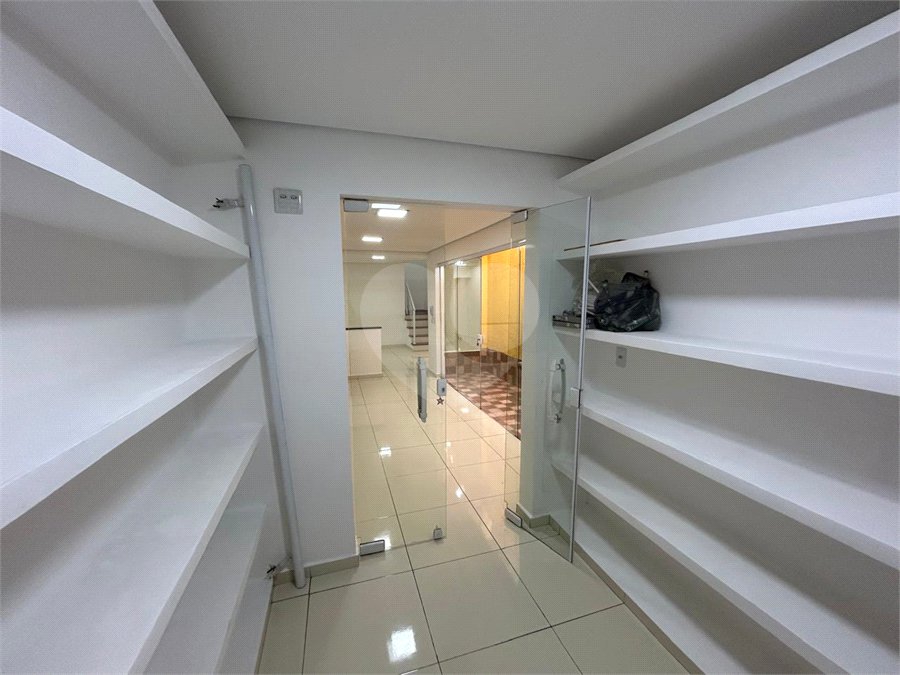 Casa de Vila para alugar com 4 suítes em Vila Romana, São Paulo, SP