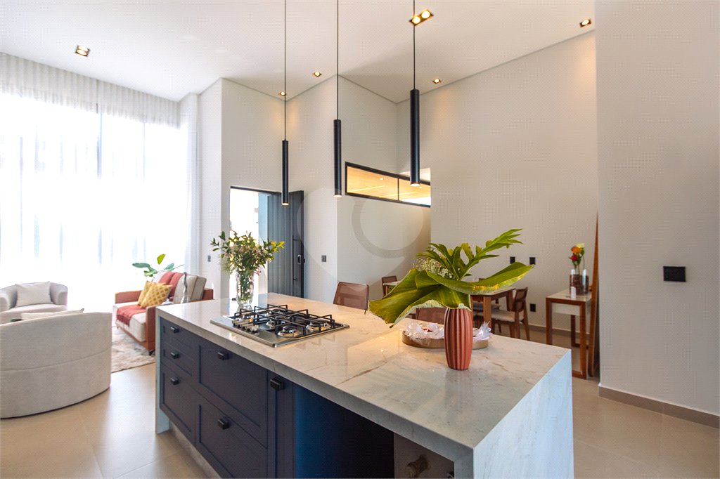 Casa à venda com 3 suítes no condomínio Residencial Dona Maria Candida, Indaiatuba - SP