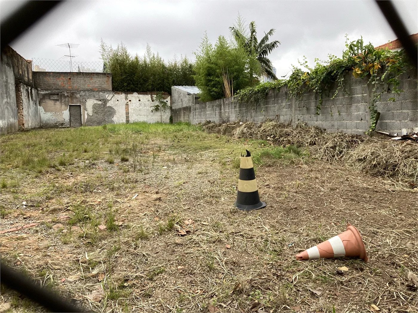 Terreno à venda em Jardim Esmeralda, São Paulo, SP
