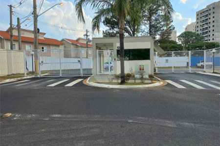 Casa no Condomínio Vila Verde Sabará.
