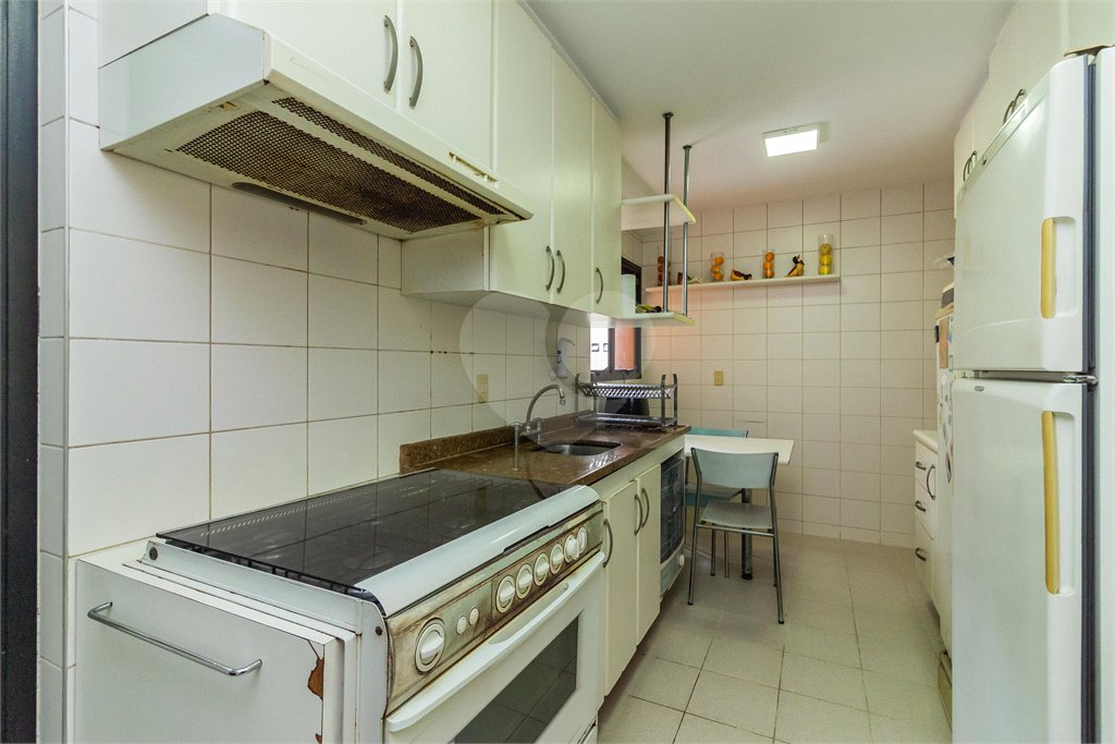 Apartamento à venda com 4 quartos, sendo 3 suítes, em Alto da Lapa, São Paulo, SP