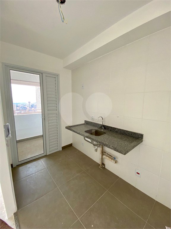 Apartamento à venda com 2 quartos, sendo 1 suíte, em Vila Rosália, Guarulhos, SP