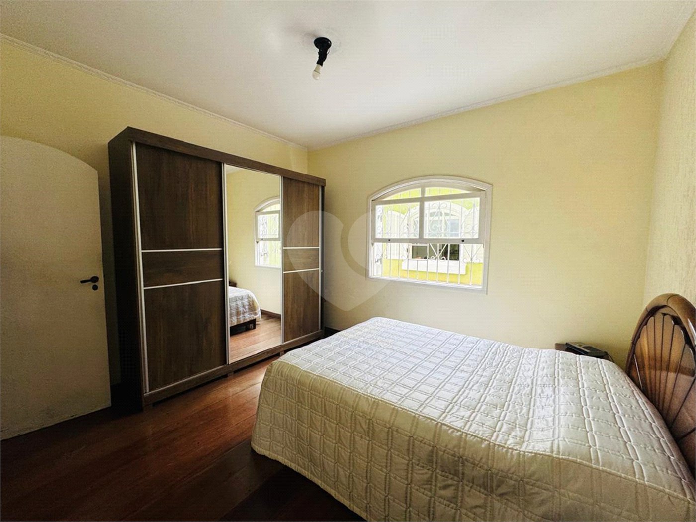 Casa à venda com 4 quartos, sendo 1 suíte,  em Vila Galvão, Guarulhos, SP