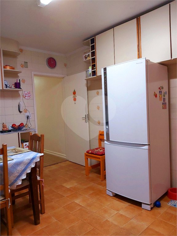 Sobrado à venda com 3 quartos, sendo 1 suíte, em Vila Irmãos Arnoni, São Paulo, SP