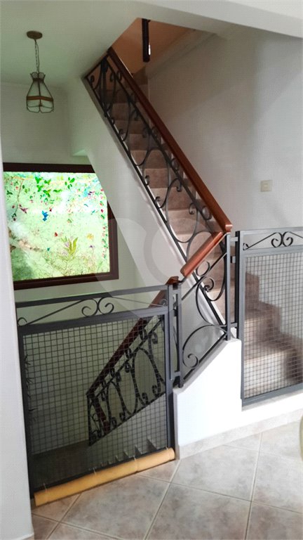 Sobrado à venda com 4 quartos, sendo 3 suítes, em Região Central, Caieiras, SP