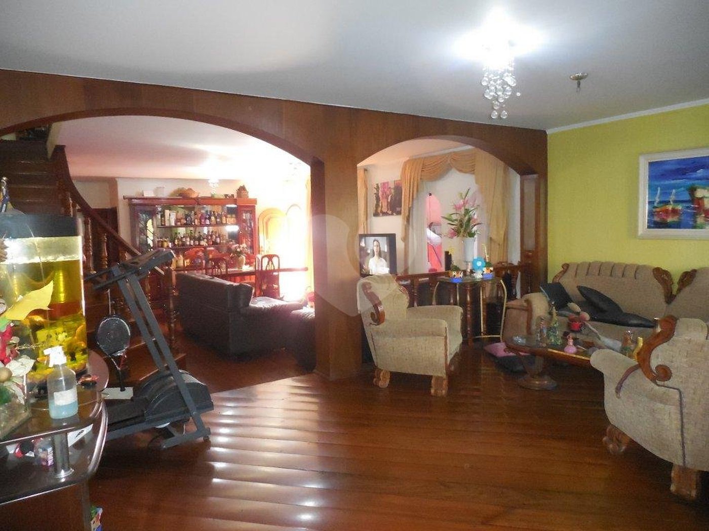 Sobrado à venda com 4 quartos, sendo 3 suítes, em Vila Gustavo, São Paulo, SP