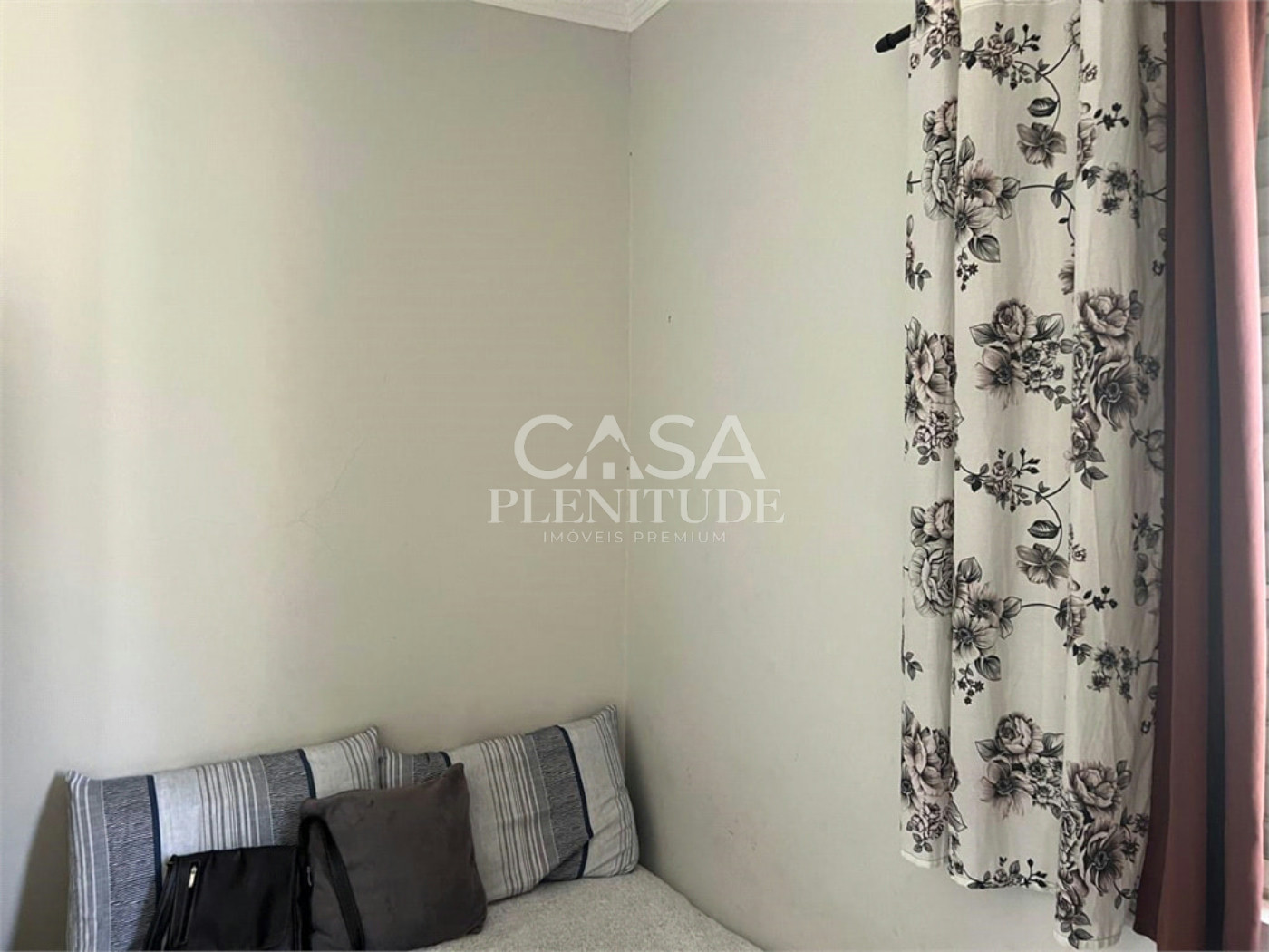 Sobrado à venda com 1 quarto, sendo 2 suítes, em Vila Santana, Sorocaba, SP