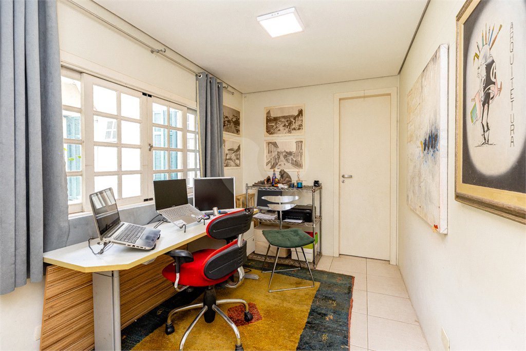 Sobrado à venda com 4 quartos, sendo 3 suítes, em Vila Cruzeiro, São Paulo, SP