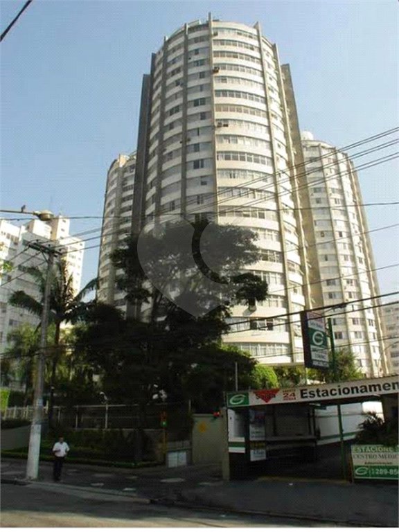 Apartamento à venda com 3 quartos, sendo 1 suíte, em Jardim Europa, São Paulo, SP