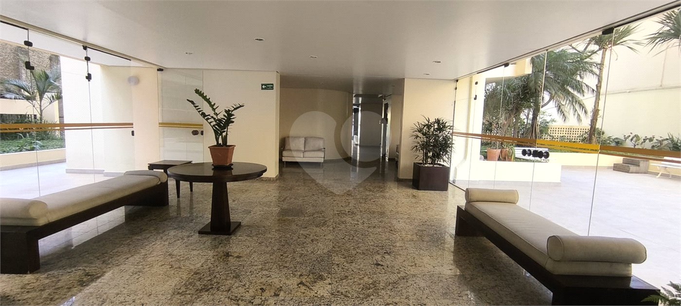Apartamento à venda com 3 quartos, sendo 1 suíte, em Pinheiros, São Paulo, SP
