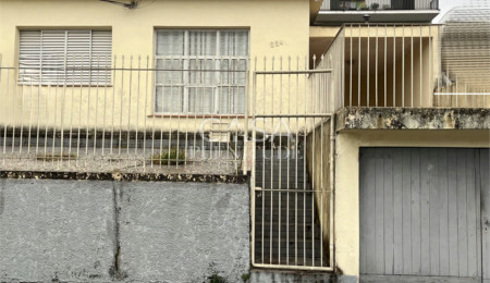 Casa Térrea à venda com 4 quartos, sendo 1 suíte,  em Vossoroca, Votorantim, SP