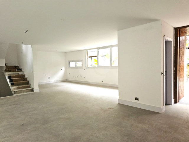 Casa à venda com 4 suítes no condomínio Venezia, São Paulo - SP