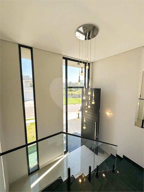 Casa à venda com 3 quartos, sendo 1 suíte, no condomínio Residencial Mont'alcino, Valinhos - SP