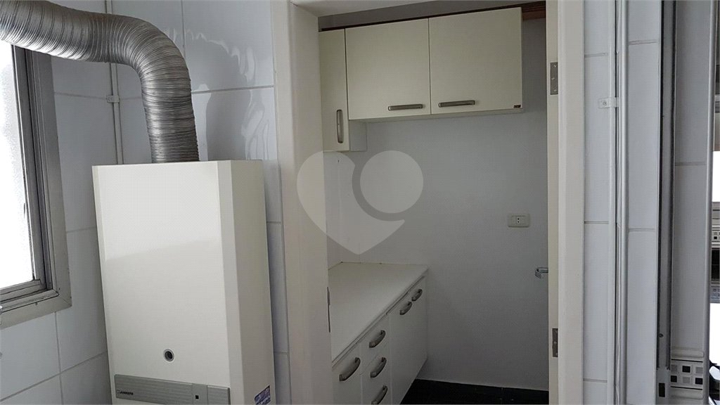 Apartamento à venda com 3 quartos, sendo 1 suíte, em Alto da Lapa, São Paulo, SP