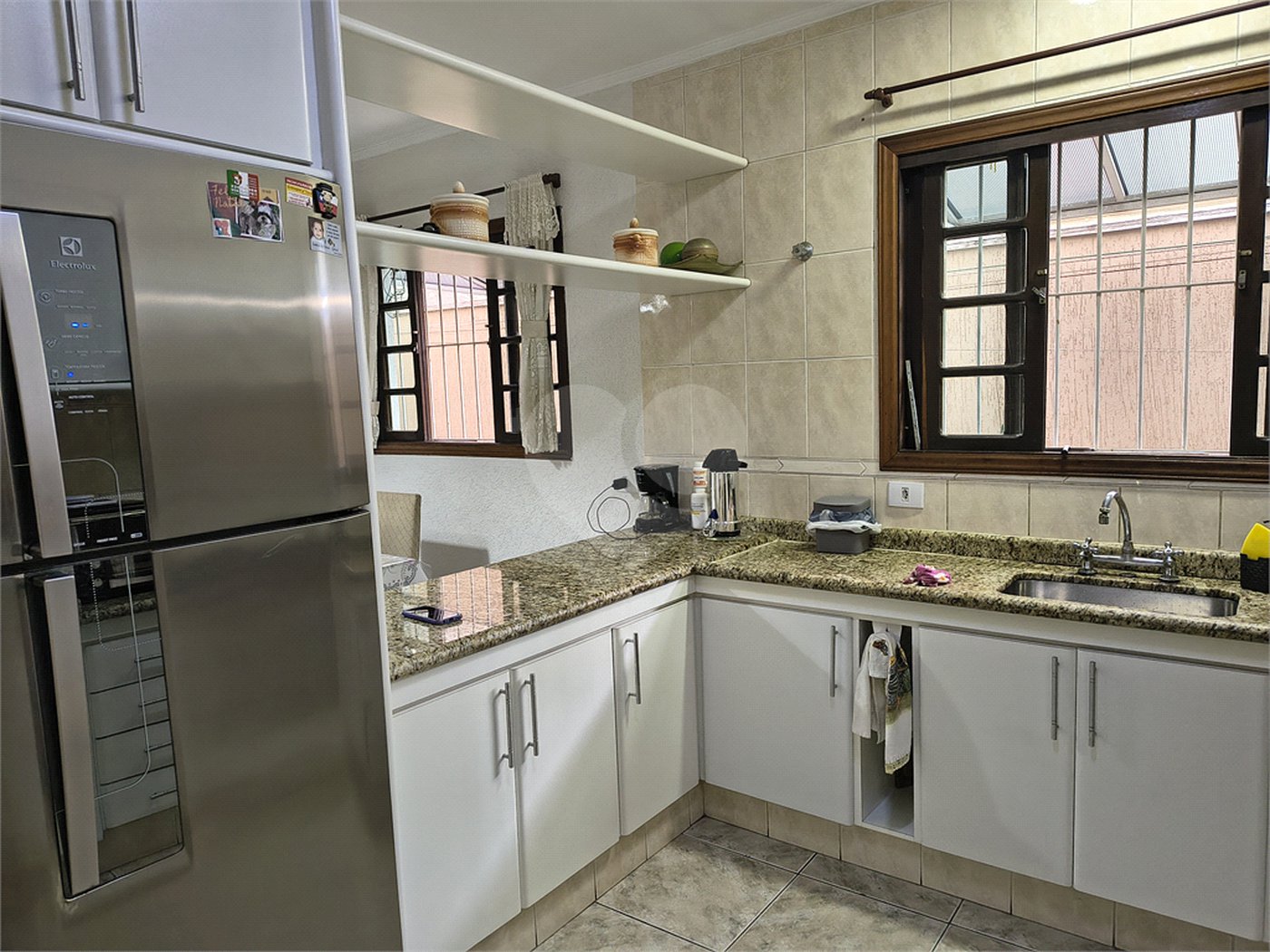 Sobrado à venda com 3 quartos, sendo 1 suíte, em Tremembé, São Paulo, SP
