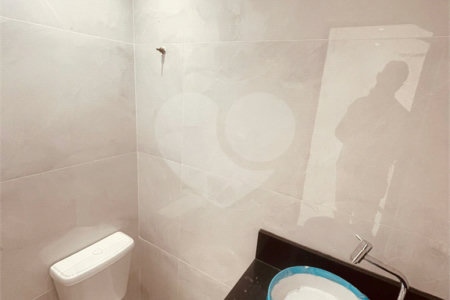 Casa à venda com 3 quartos, sendo 2 suítes, no condomínio Grand Park, Rio de Janeiro - RJ