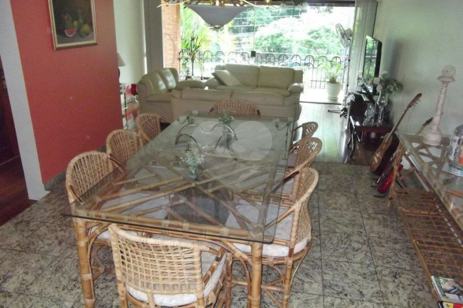 Casa à venda com 3 suítes no condomínio Praça Monsenhor Macedo,10, São Paulo - SP