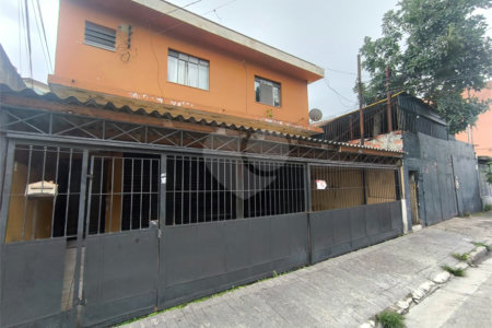 Sobrado à venda com 5 quartos, sendo 2 suítes, em Jardim Monte Kemel, São Paulo, SP