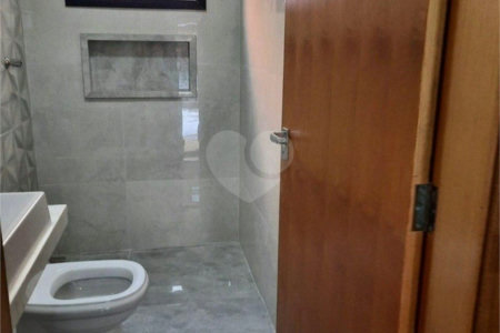 Casa à venda com 3 quartos, sendo 1 suíte, no condomínio Horto Florestal Villagio, Sorocaba - SP