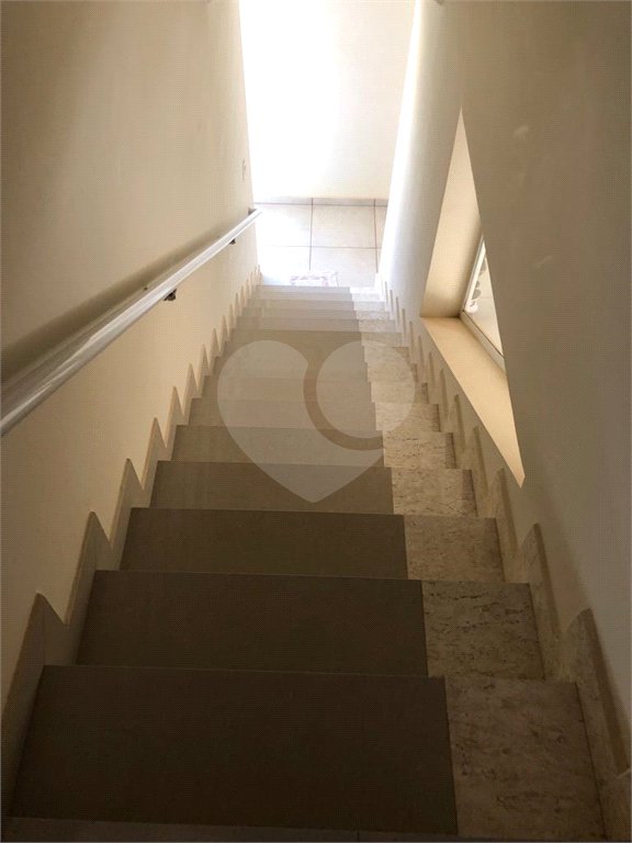 Casa à venda com 5 quartos, sendo 2 suítes, no condomínio Terras de Santa Izabel, Salto - SP