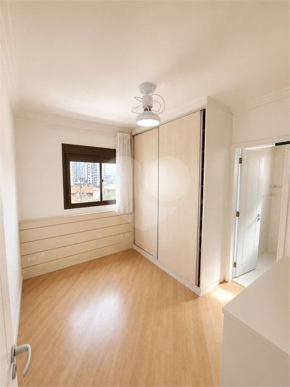 Excelente apartamento à venda na Vila Reg. Feijó