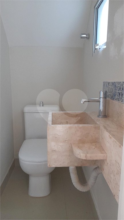 Casa à venda com 2 suítes no condomínio Residencial Matos, São Paulo - SP