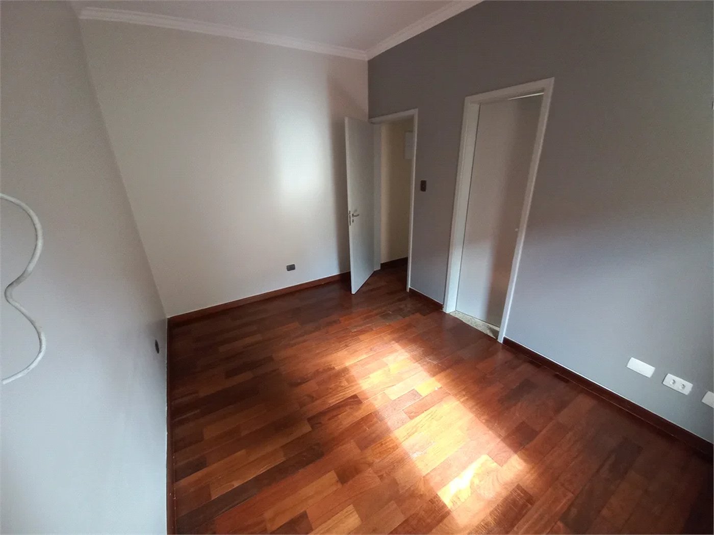 Sobrado à venda com 3 quartos, sendo 1 suíte, em Lar São Paulo, São Paulo, SP