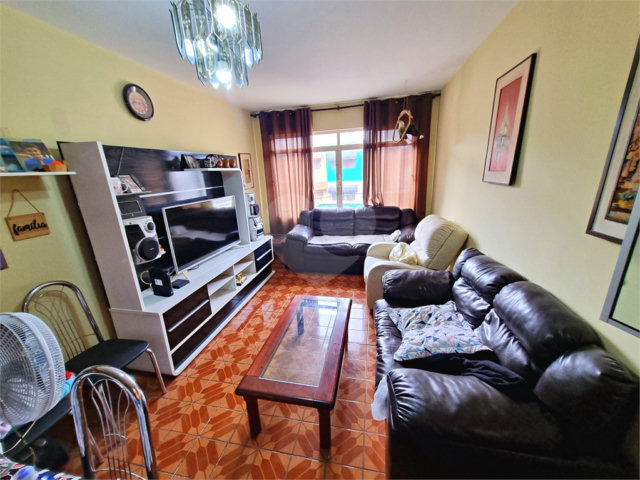 Casa à venda com 3 quartos, sendo 1 suíte, em Horto Florestal, São Paulo, SP