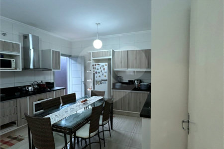 Casa à venda com 3 quartos, sendo 1 suíte,  no Centro, Ponta Porã, MS